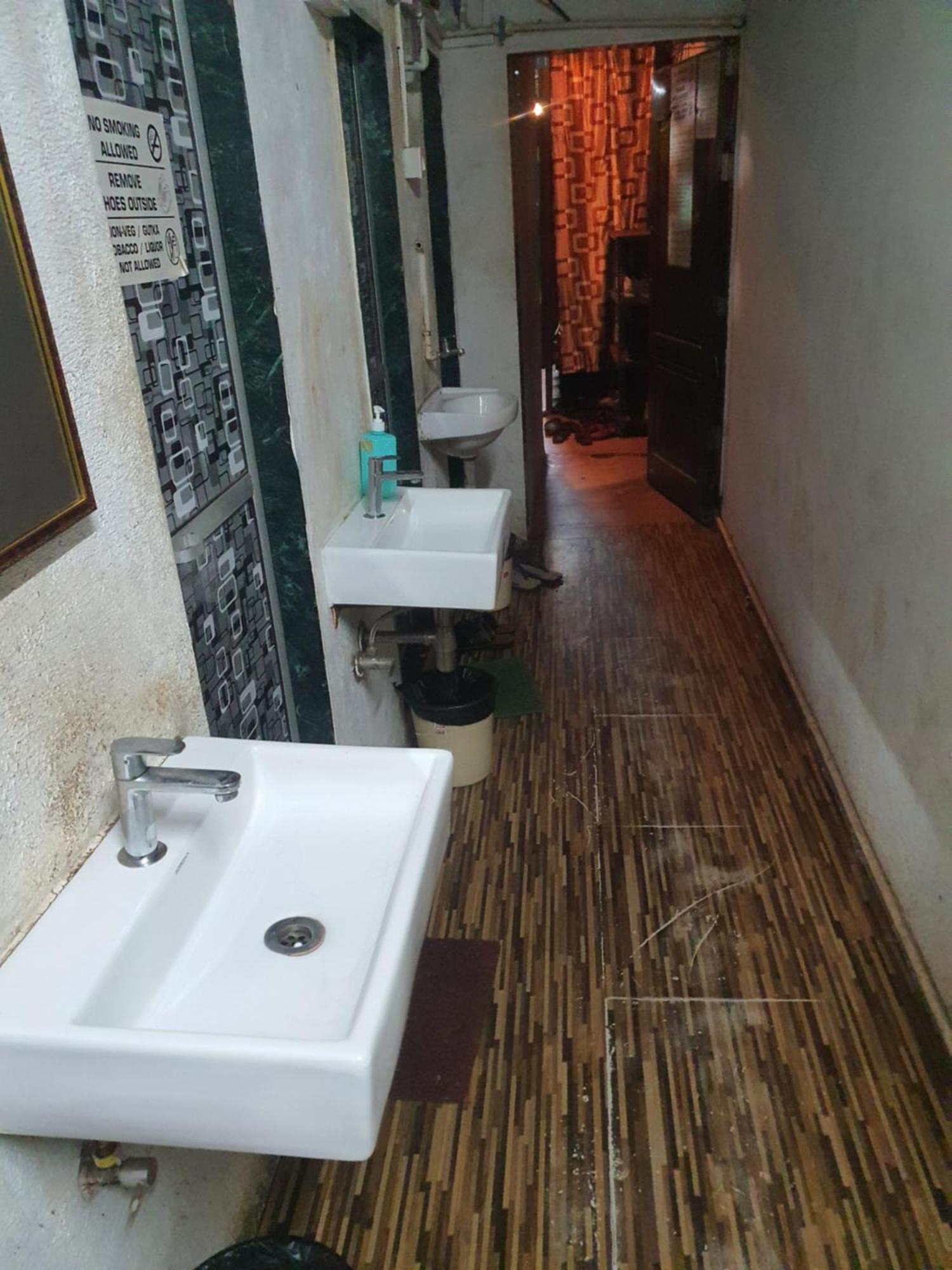 Bapuji Dormitory Hostel Bombaj Zewnętrze zdjęcie