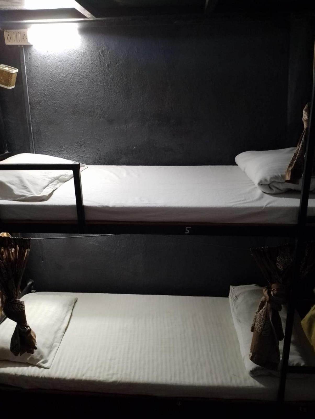 Bapuji Dormitory Hostel Bombaj Zewnętrze zdjęcie